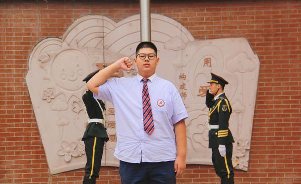 升旗 (4) 升旗 (4)